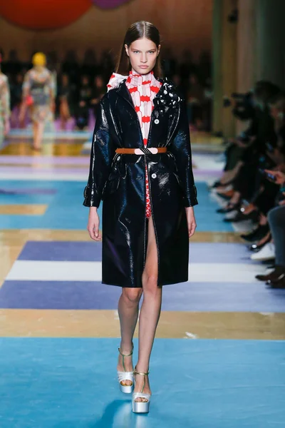 Look 26